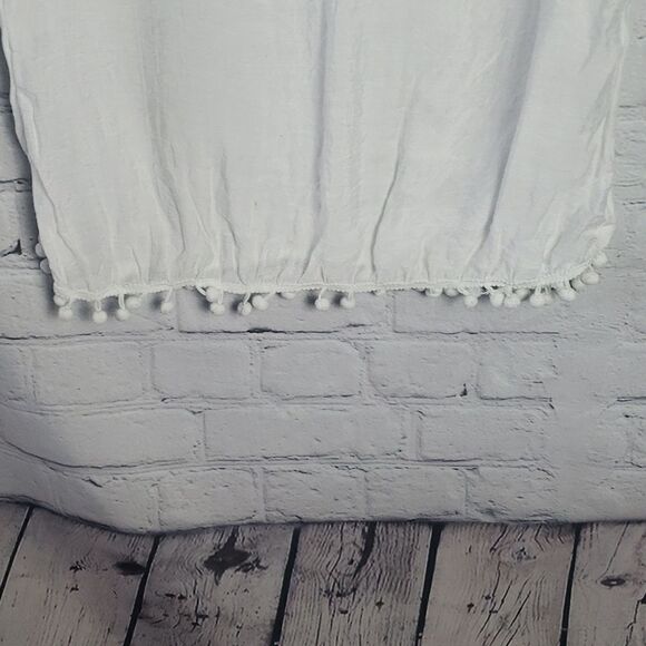 White Blouse  - Picture 10 of 11
